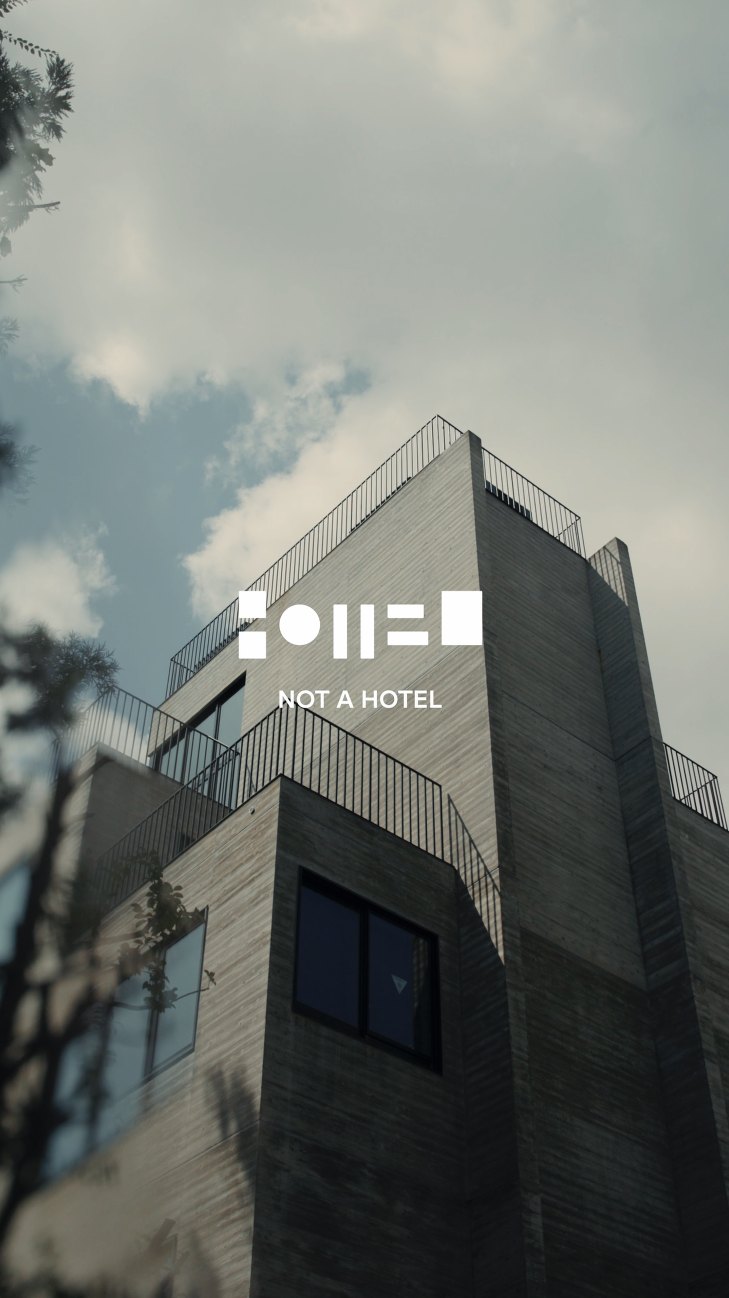 NOT A HOTEL HIROO — 映像作品のスチル